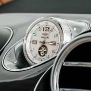 Bentley Bentayga Breitling Clock