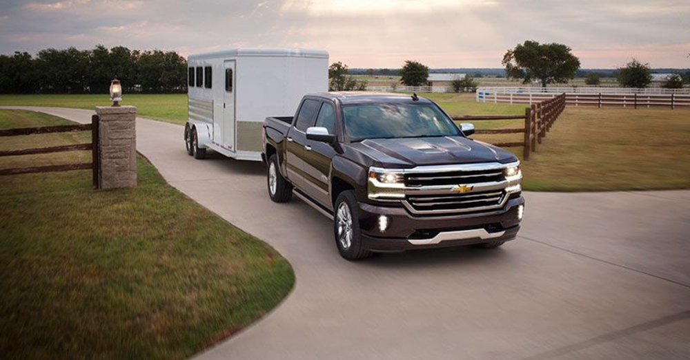 Top 5 Trucks to tow a Camper for Your Road Trips