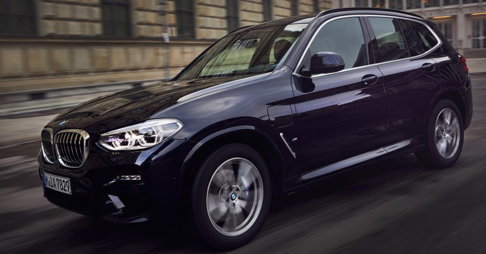 BMW X3 - Ready to Embrace Hybrid Driving