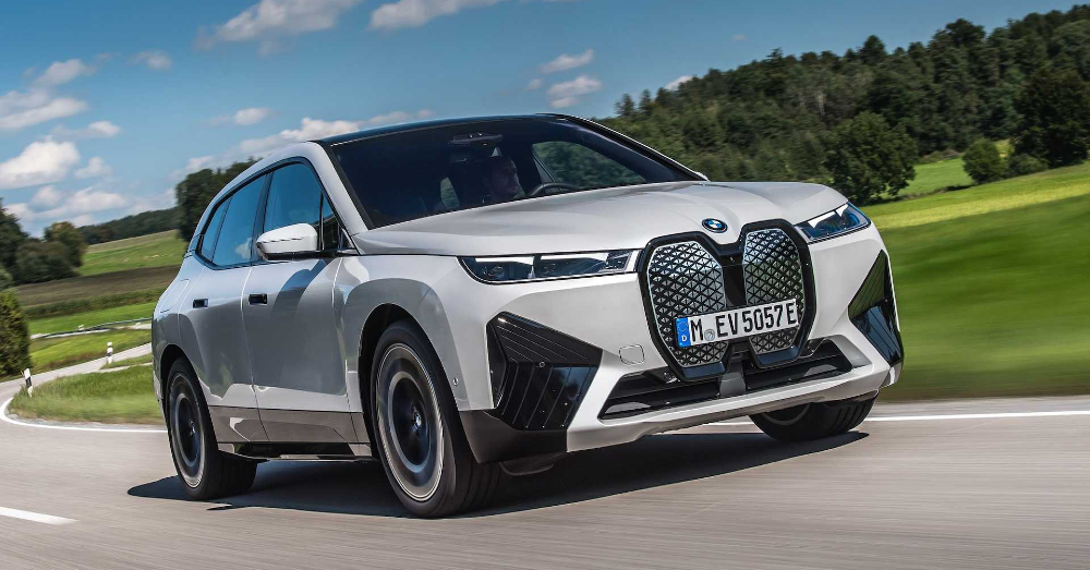 BMW Ventures Into Electric SUVs With the 2022 iX