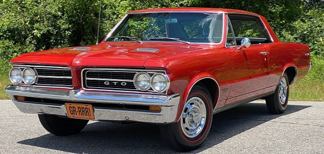 Born for Speed: The Iconic Muscle Cars of the 1960s