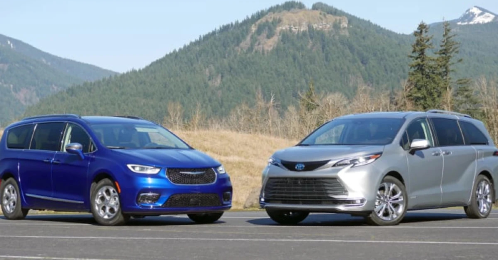 Battle of the Minivans: Toyota Sienna vs Chrysler Pacifica